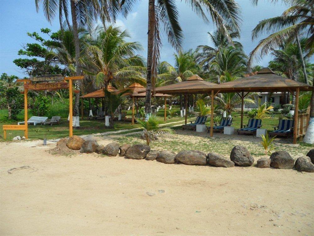 Paraiso Beach Hotel Brig Bay Eksteriør billede