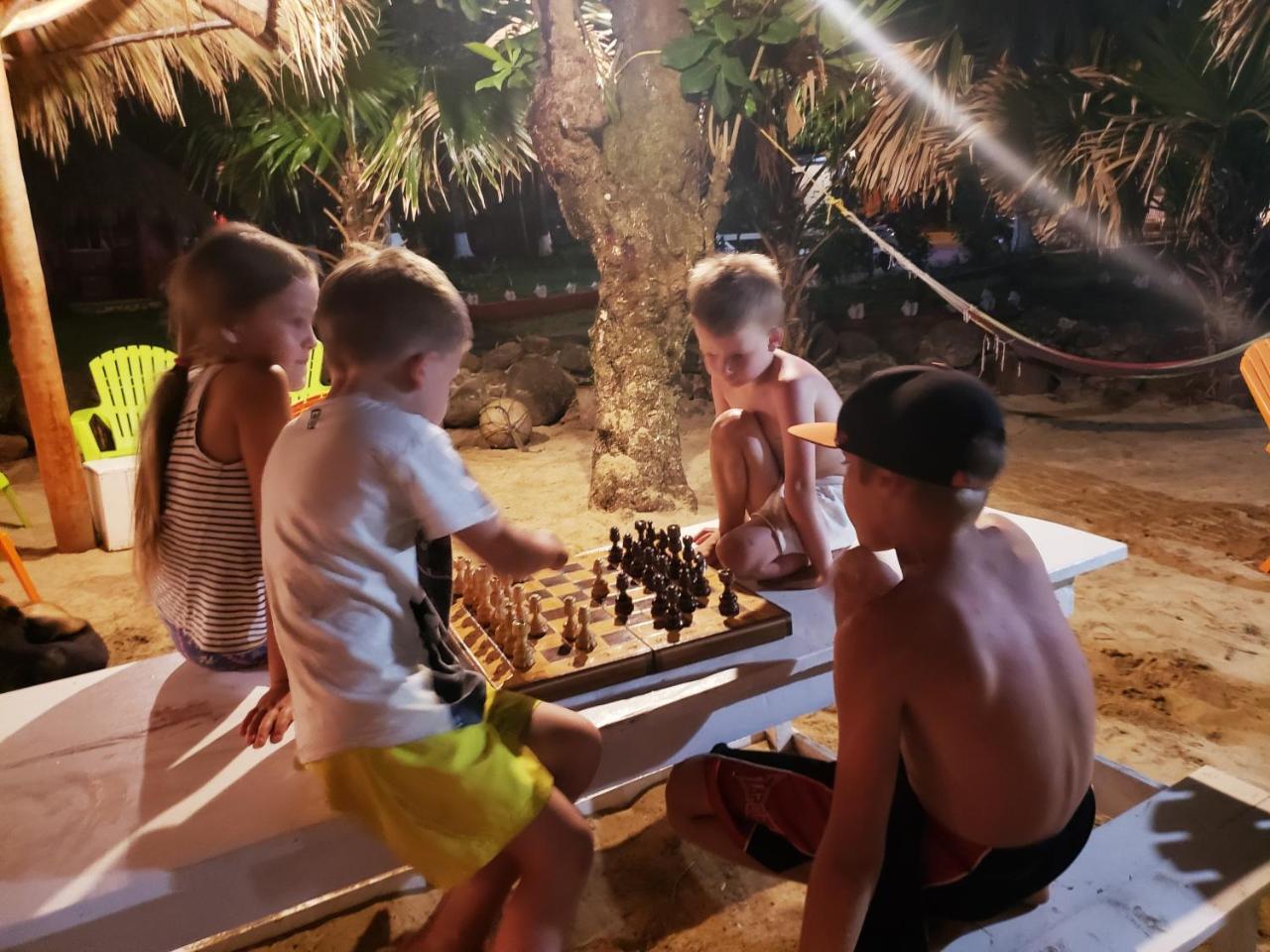Paraiso Beach Hotel Brig Bay Eksteriør billede