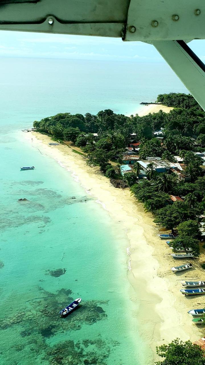 Paraiso Beach Hotel Brig Bay Eksteriør billede