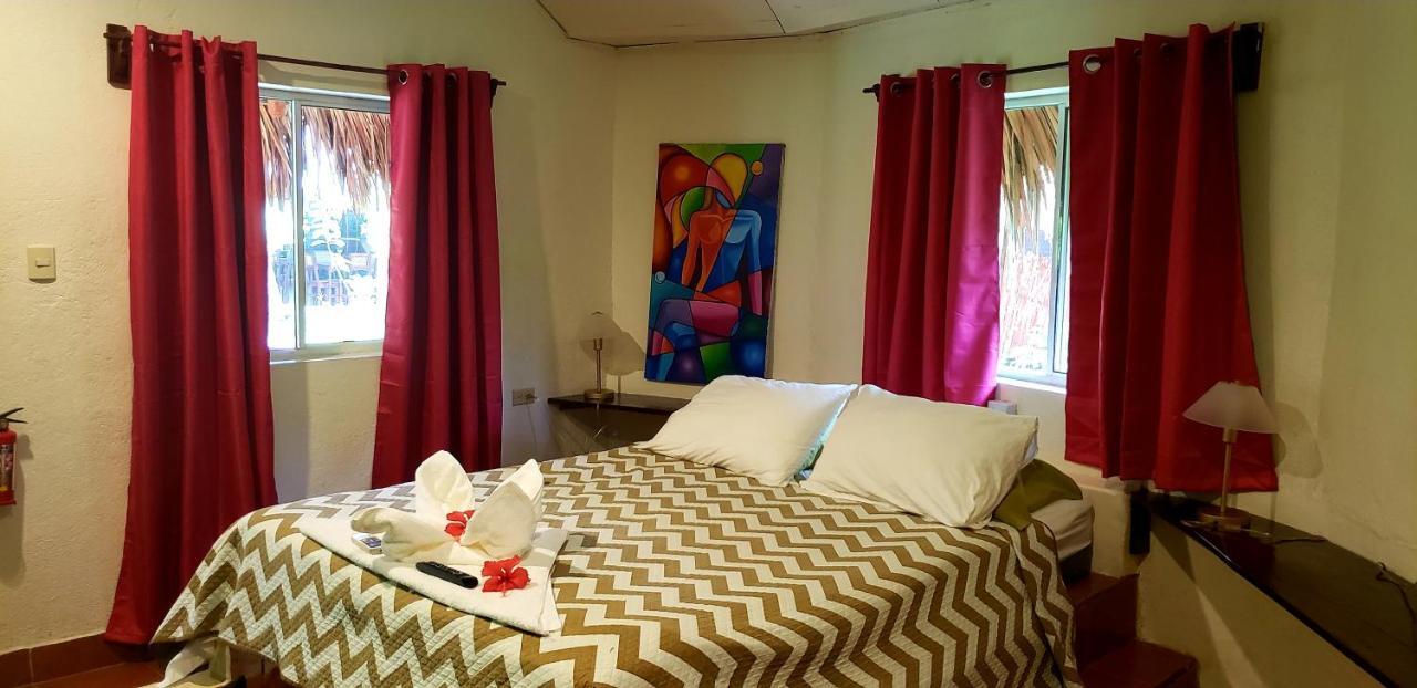 Paraiso Beach Hotel Brig Bay Eksteriør billede